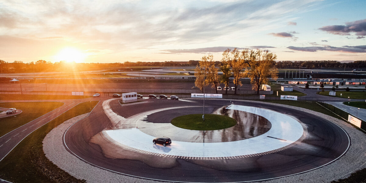 14 Feelthewheel 20171006 Skoda Karoq Product Training Slovakia 19