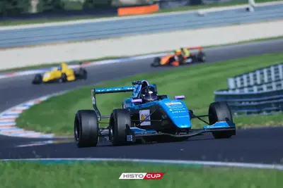 Formel Young Renault 2 1024x683